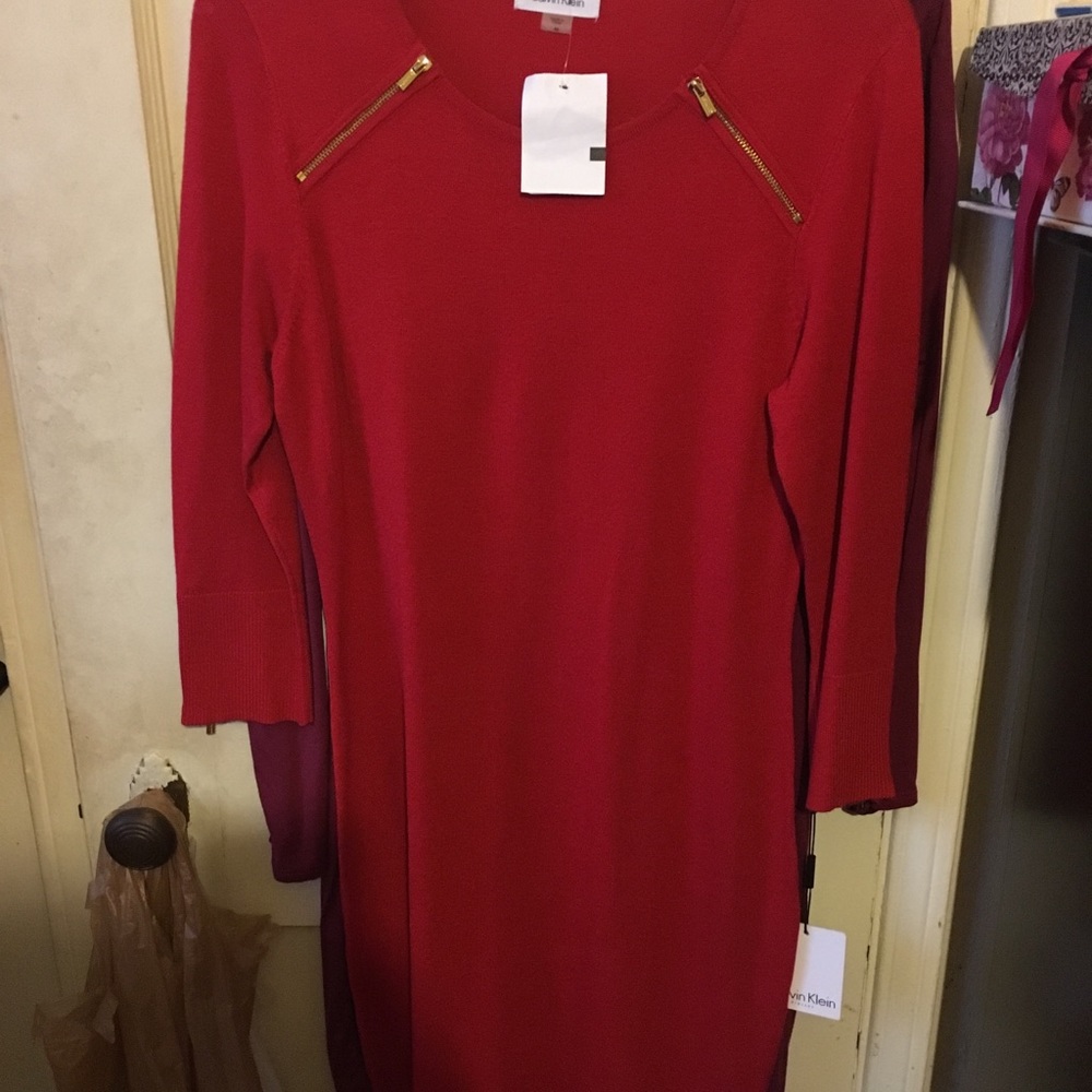 A sexy Calvin Klein’s dress